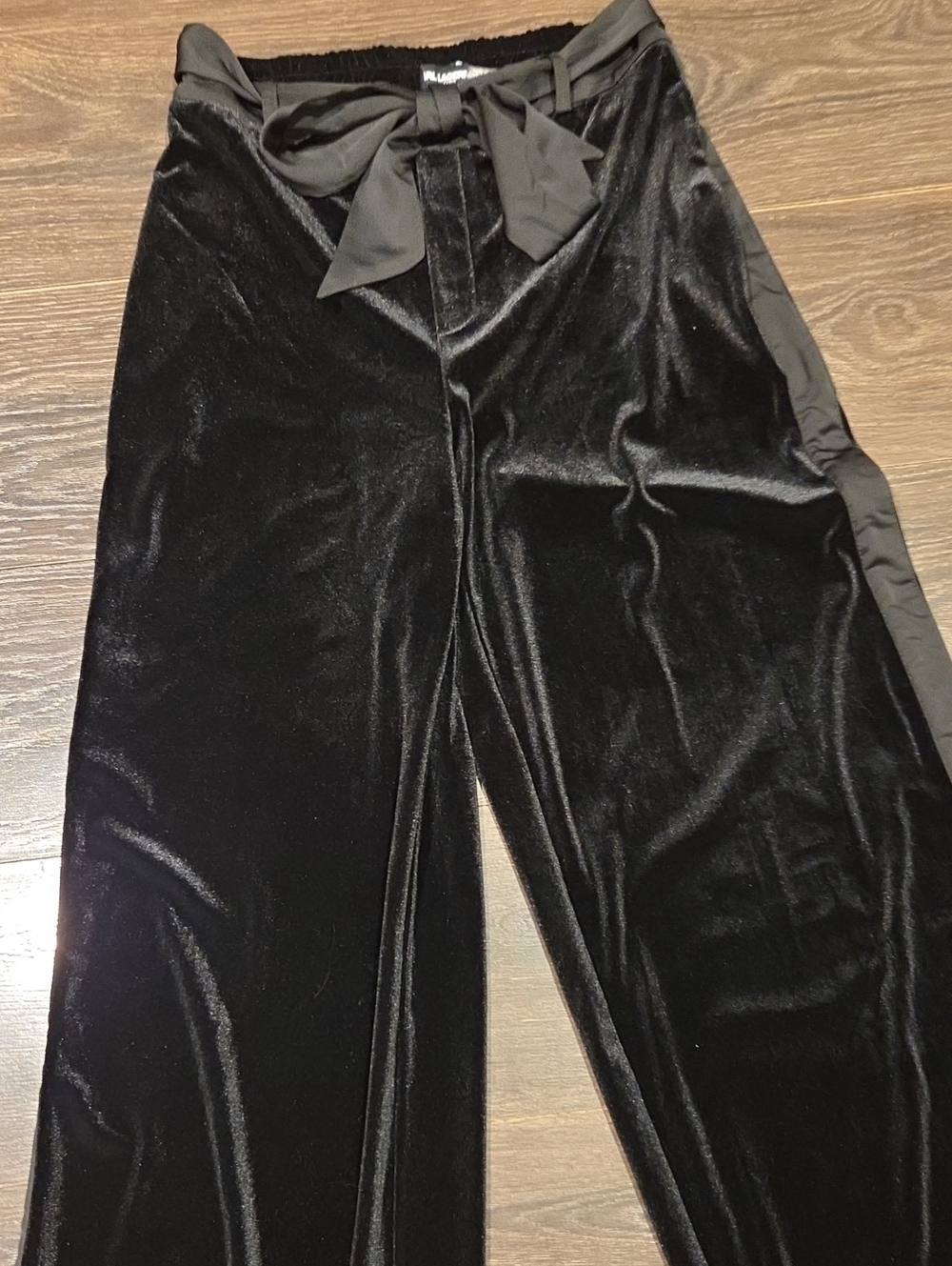 ❤️ KARL LAGERFELD VELVET HIGH RISE WIDE LEG PANTS WITH CREPE SIDE STRIPE, 4 (27) - Picture 3 of 8